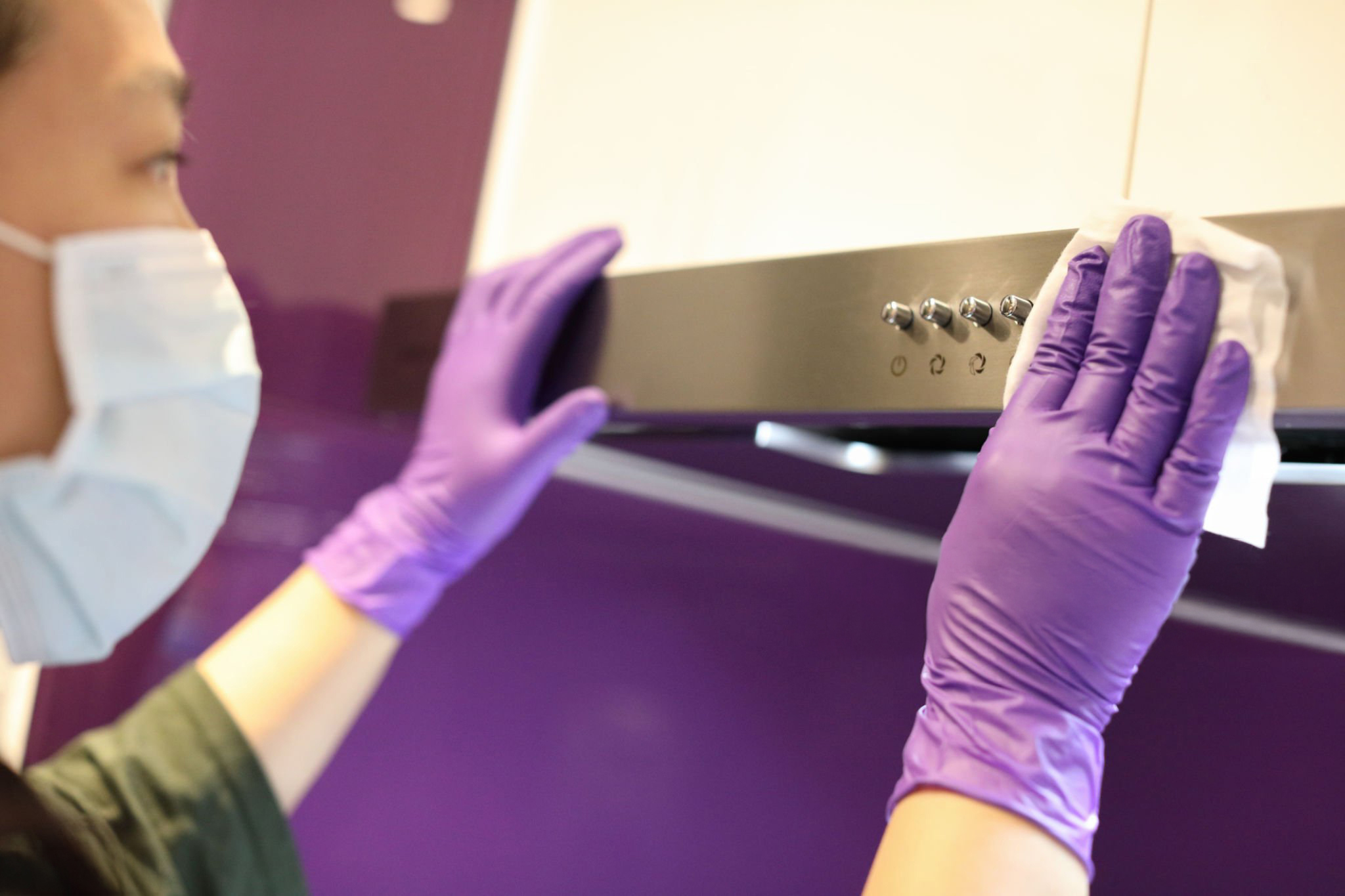 Oil dirt remover cleaning